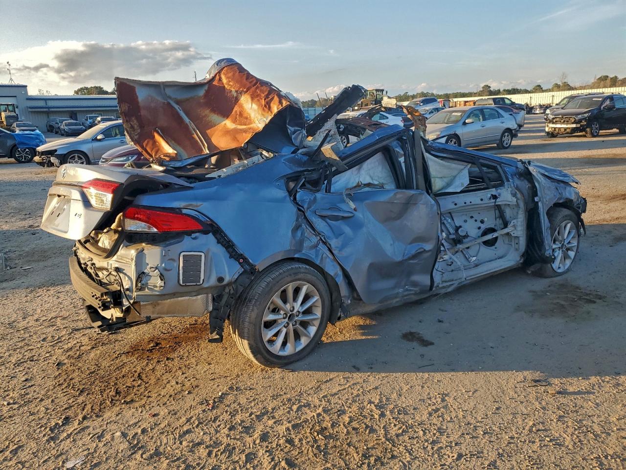 Lot #3301702649 2021 TOYOTA COROLLA LE