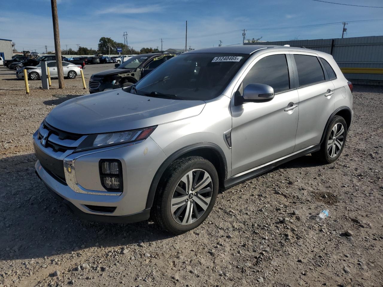 MITSUBISHI OUTLANDER SE