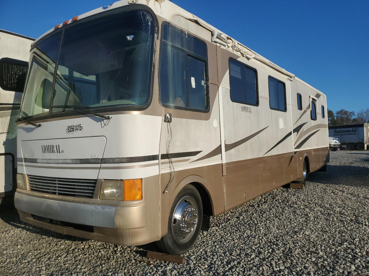 Lot #3291221977 2002 WORKHORSE CUSTOM CHASSIS MOTORHOME