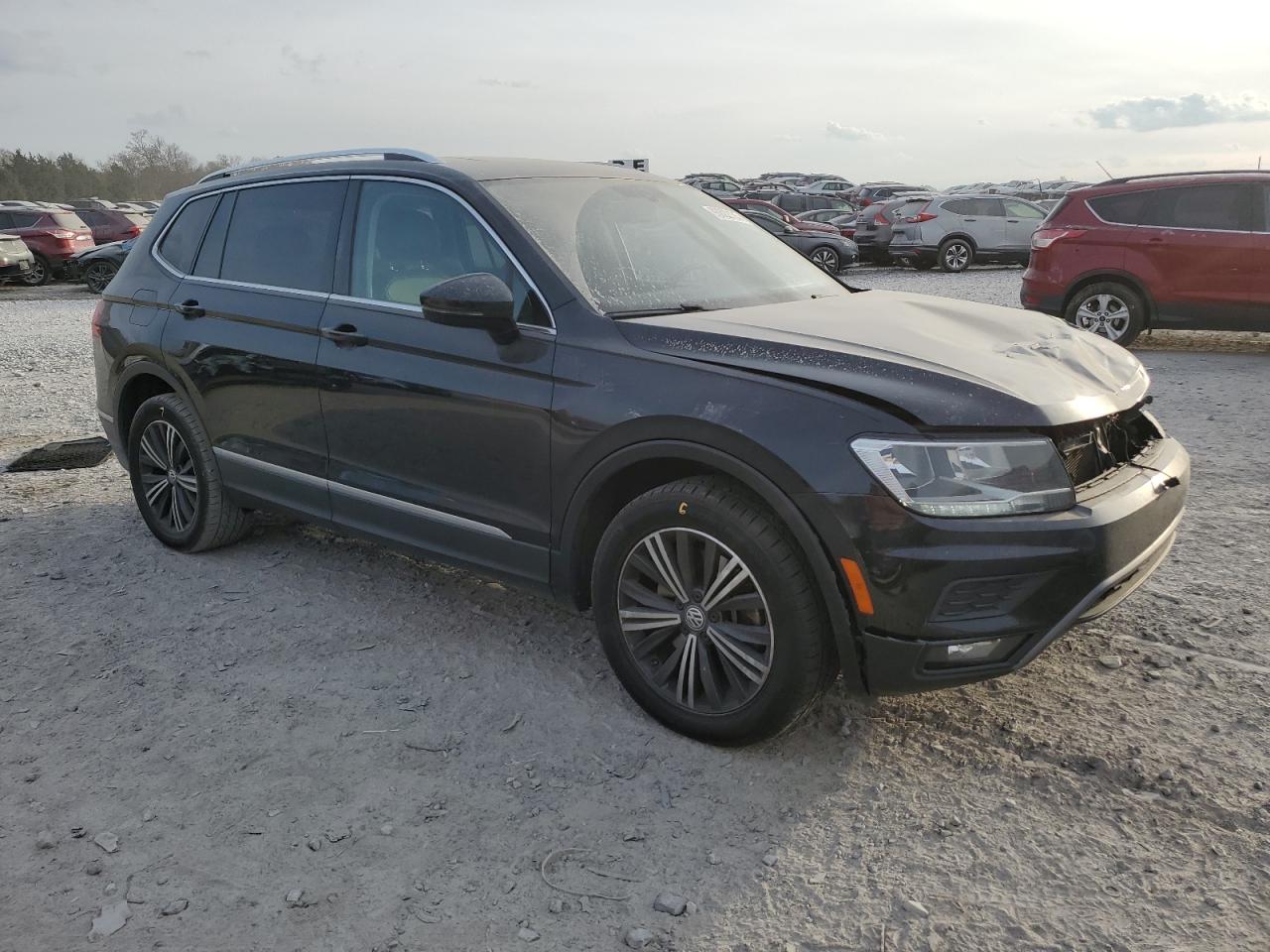 VOLKSWAGEN TIGUAN SE
