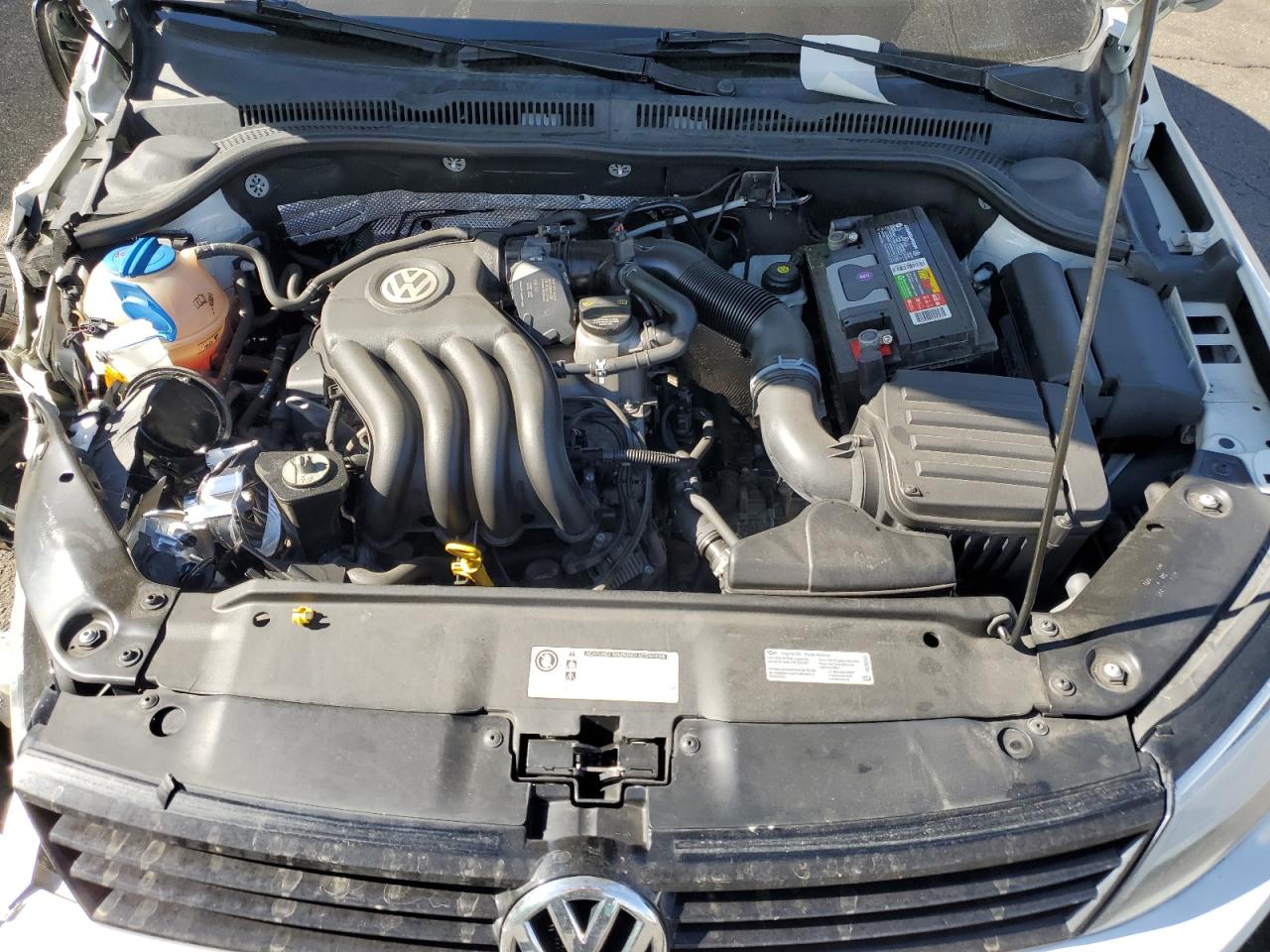 VOLKSWAGEN JETTA BASE