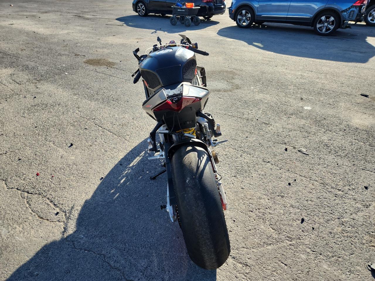 Lot #3287604029 2024 APRILIA RSV4 1100