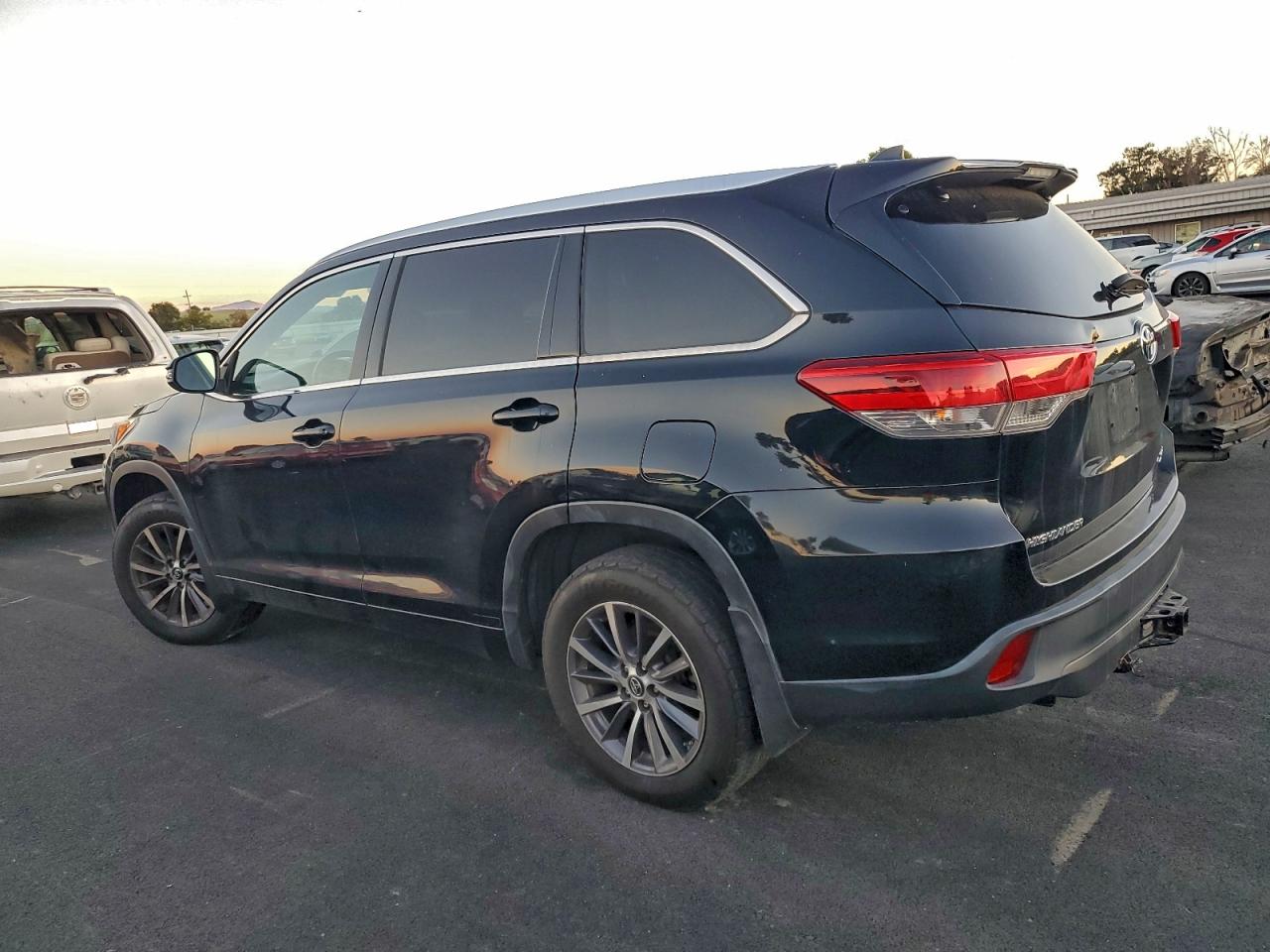 TOYOTA HIGHLANDER SE
