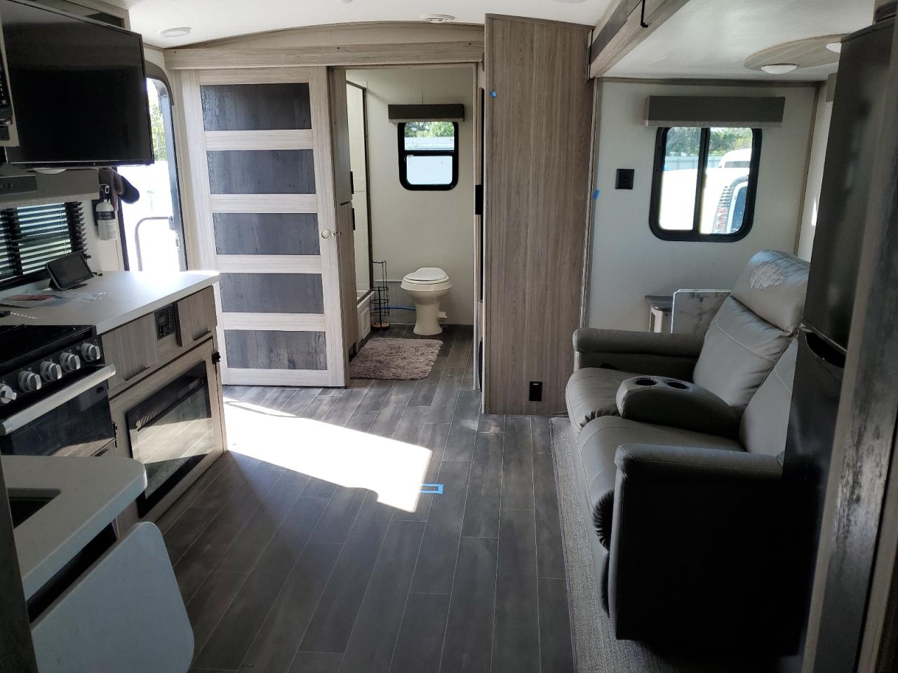 Lot #3290202247 2021 KEYSTONE PASSPORT