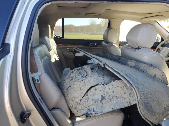 2011 LINCOLN MKT #3297934808