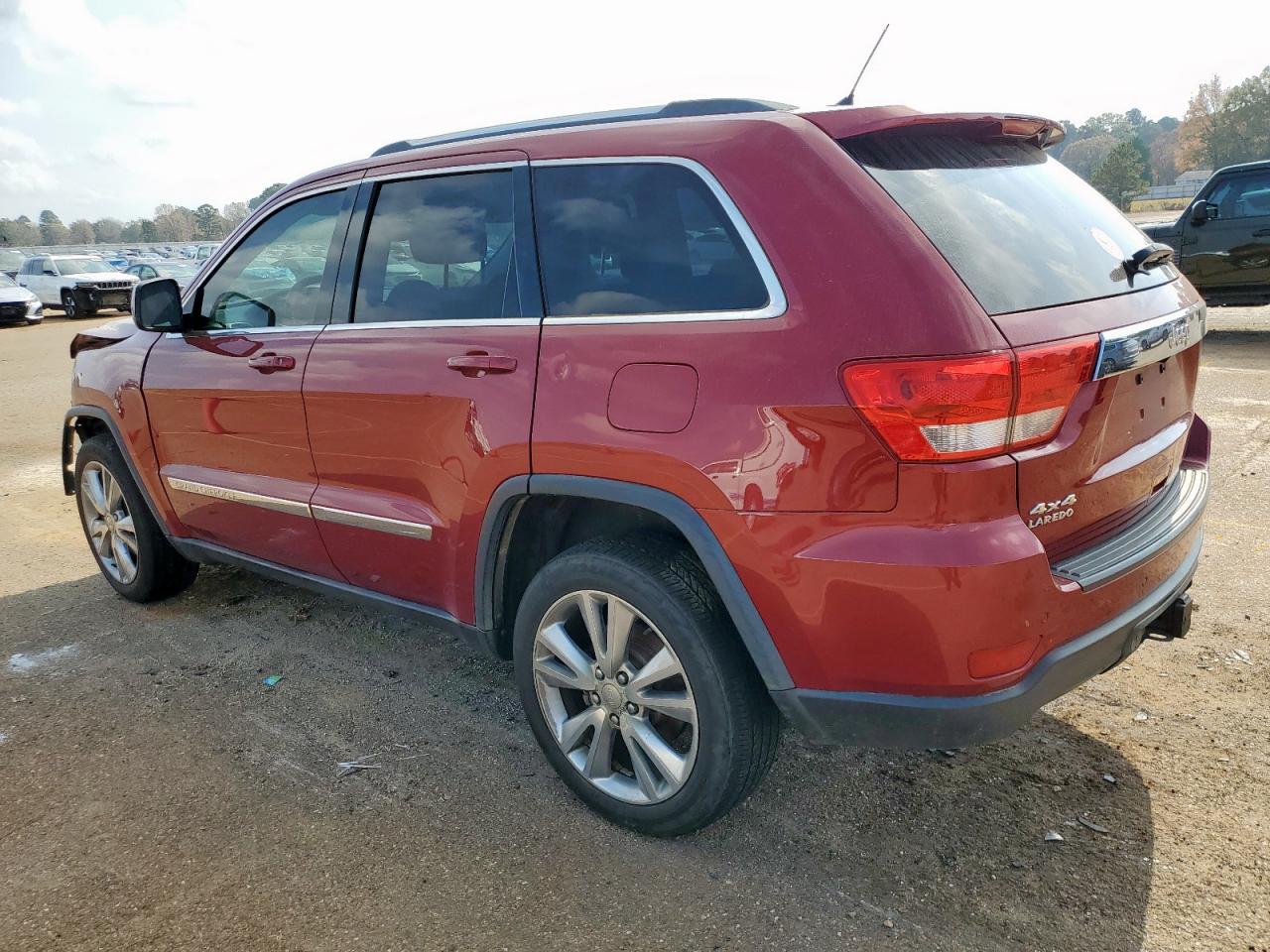 JEEP GRAND CHEROKEE LAREDO