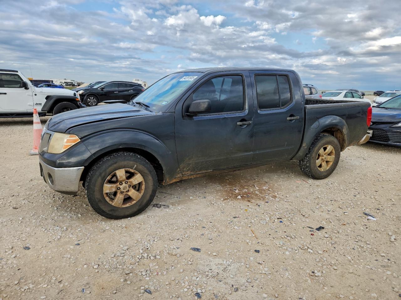 NISSAN FRONTIER CREW CAB SE