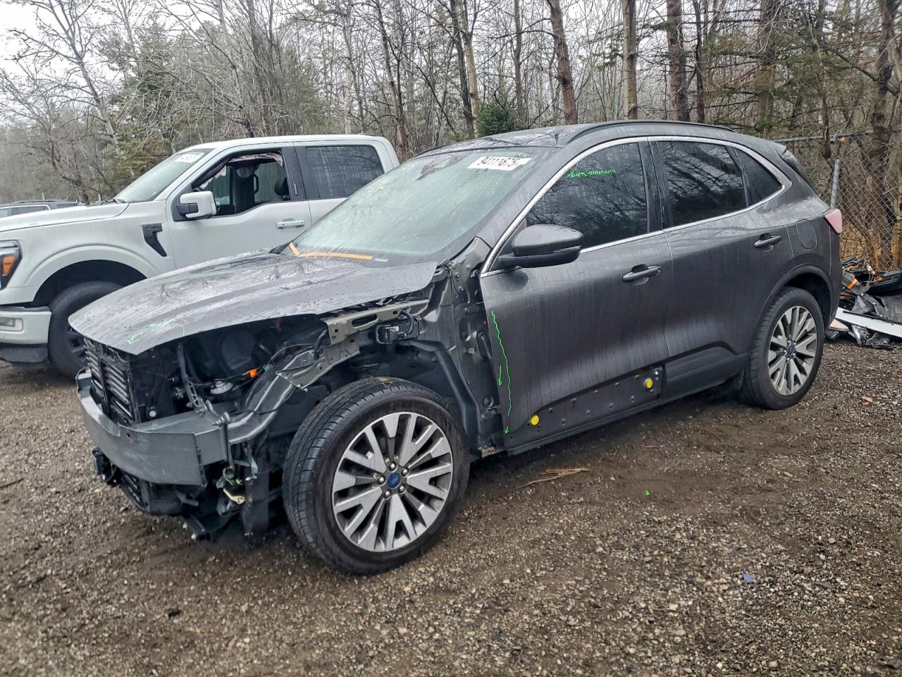 FORD ESCAPE TITANIUM