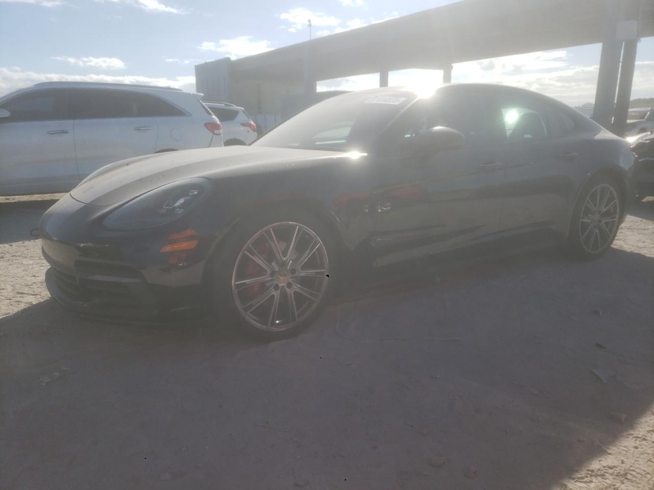 PORSCHE PANAMERA BASE