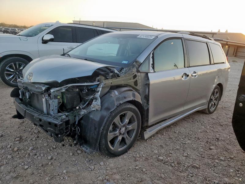 2017 TOYOTA SIENNA SE 5TDXZ3DC1HS865062