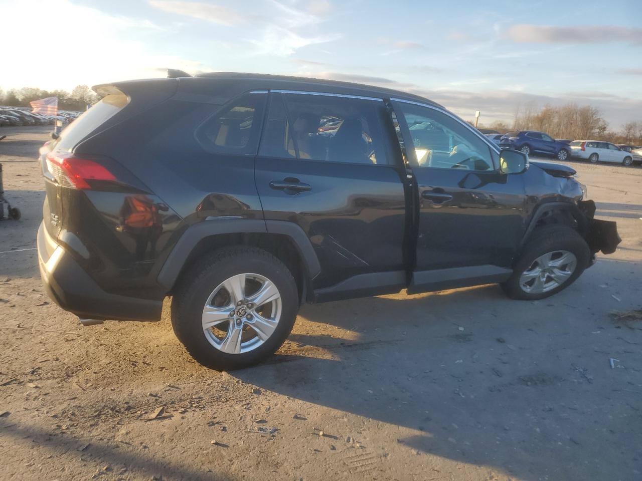 TOYOTA RAV4 XLE