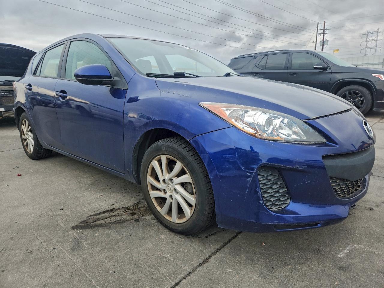 MAZDA 3 I