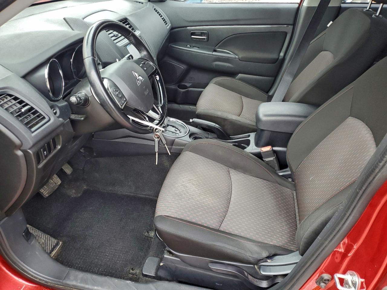 MITSUBISHI OUTLANDER ES