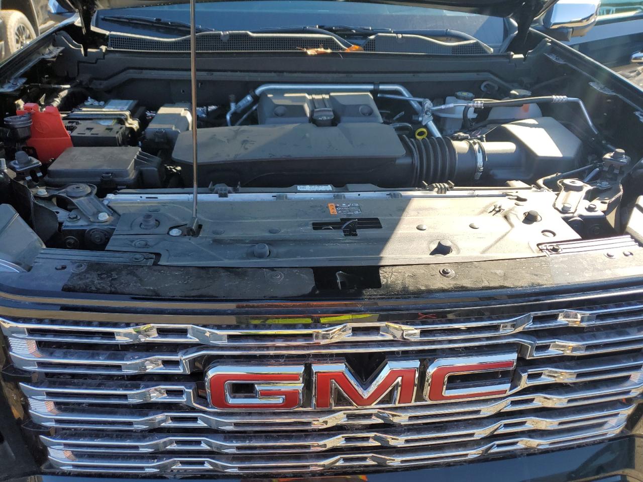 GMC CANYON DENALI