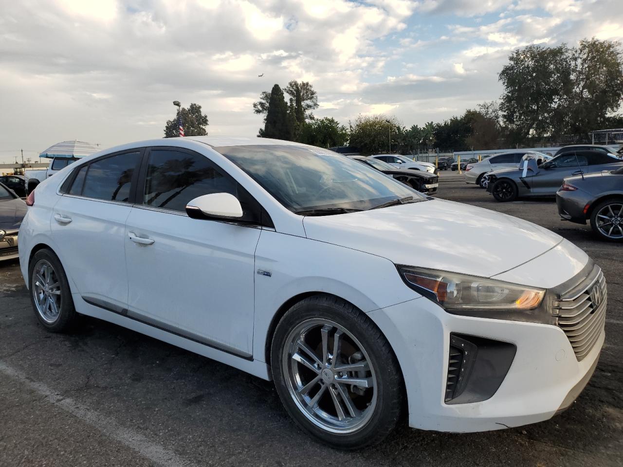 HYUNDAI IONIQ SEL