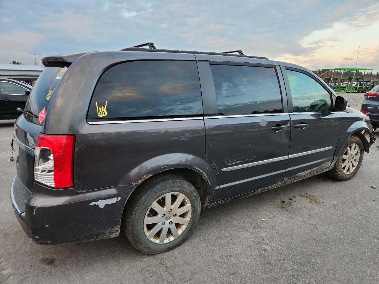 CHRYSLER TOWN & COUNTRY TOURING