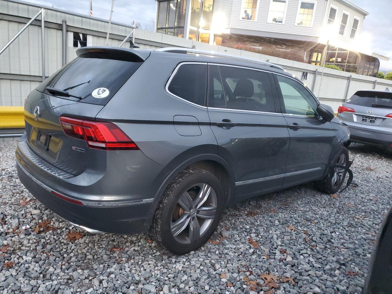 VOLKSWAGEN TIGUAN SE