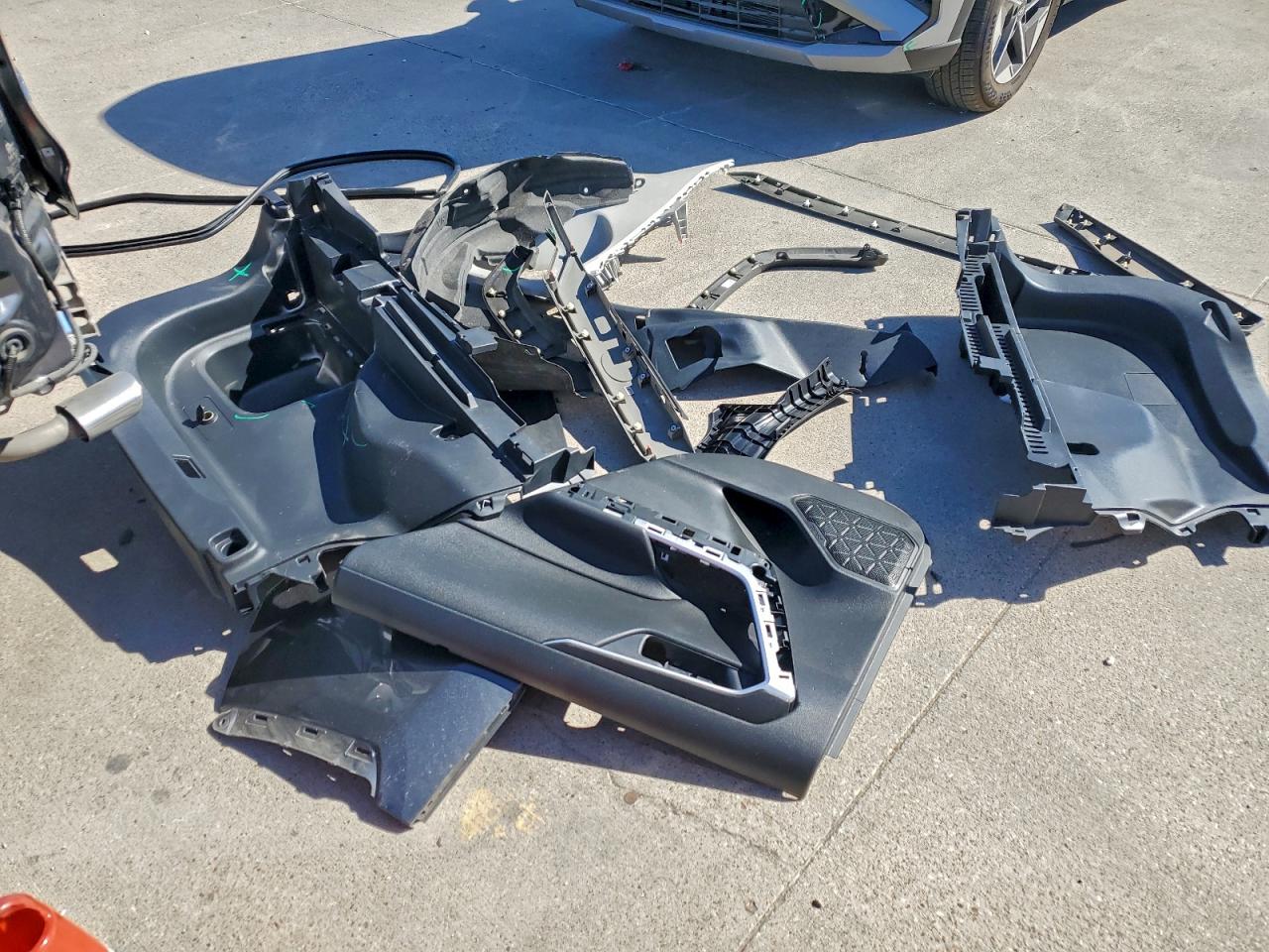 TOYOTA RAV4 XLE PREMIUM