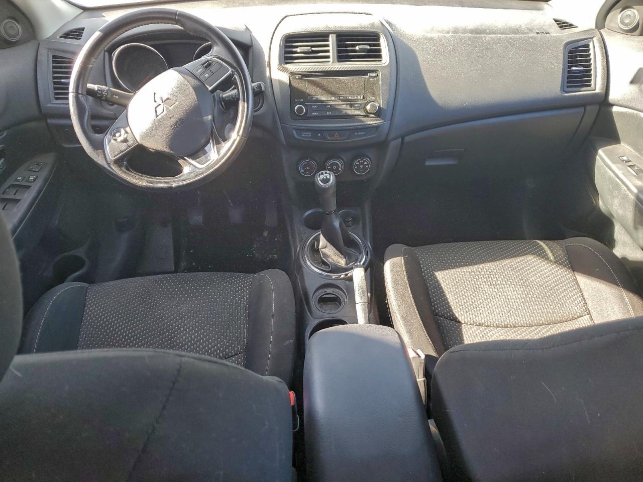 MITSUBISHI OUTLANDER ES