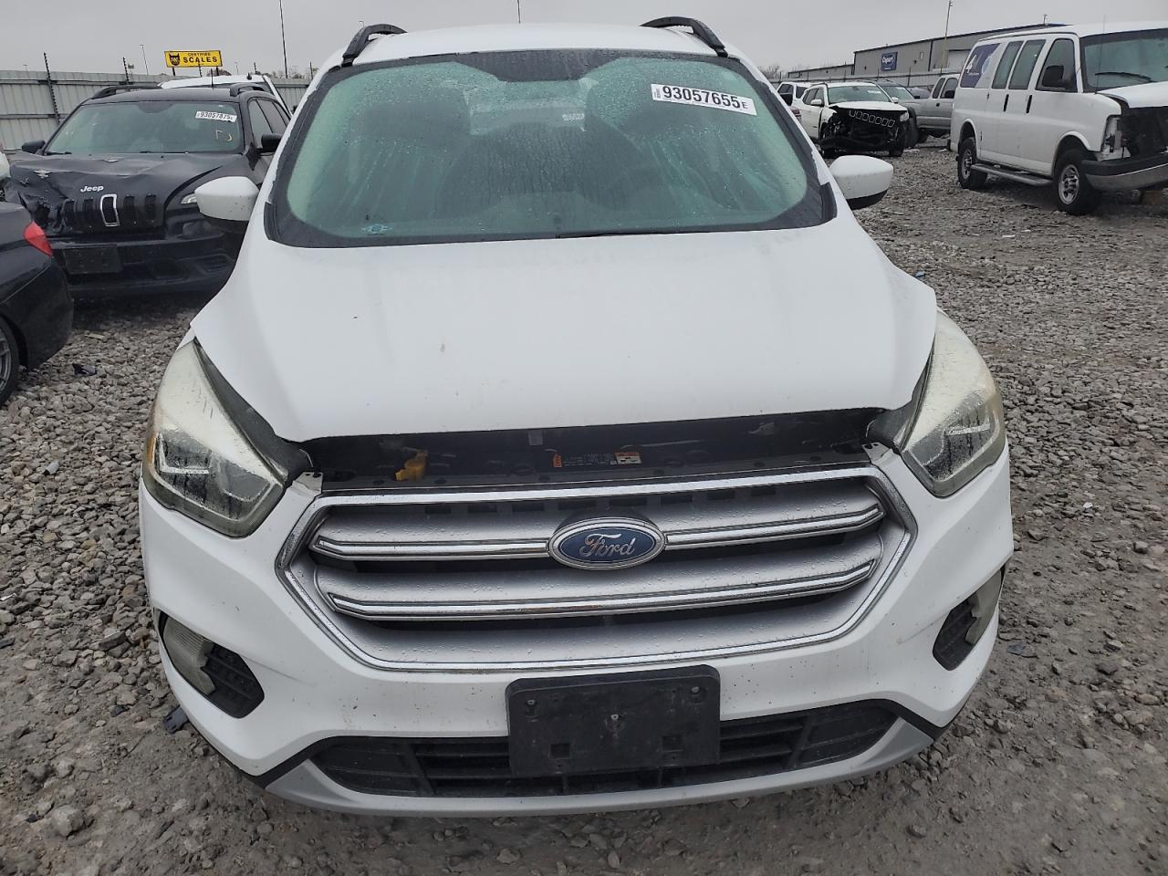 FORD ESCAPE SE