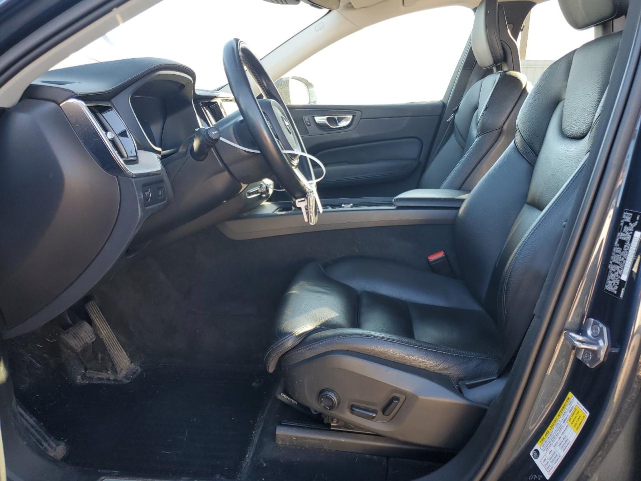 VOLVO XC60 T5 INSCRIPTION