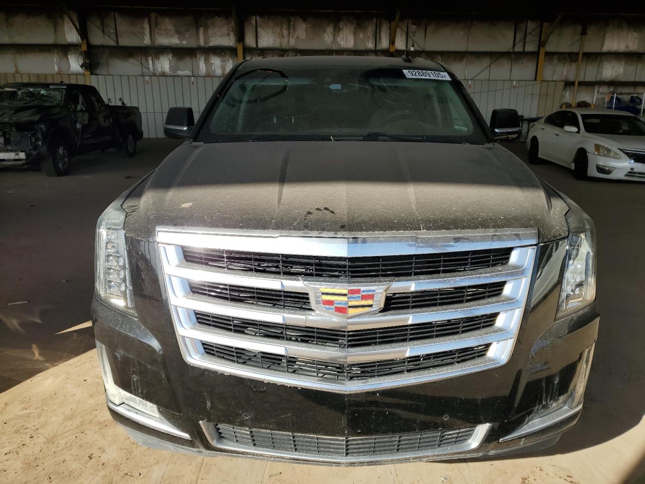 CADILLAC ESCALADE LUXURY