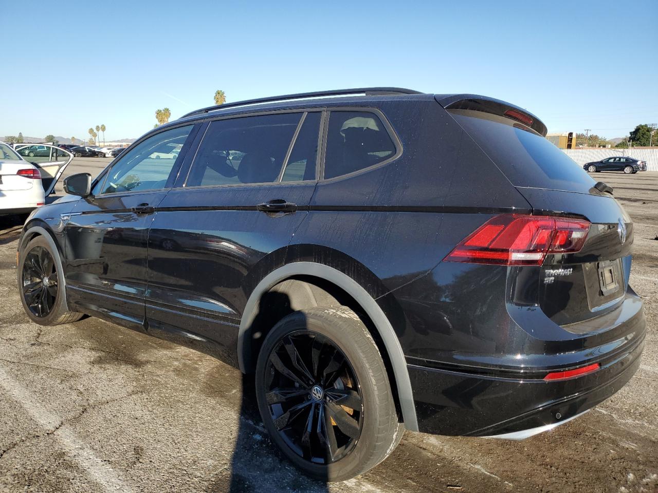 VOLKSWAGEN TIGUAN SE