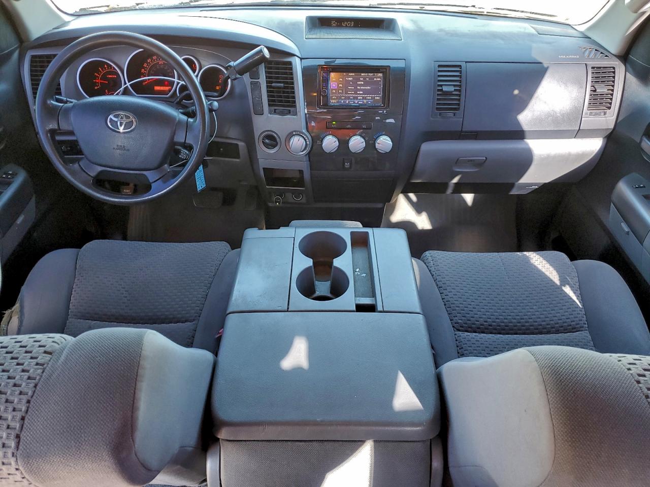 TOYOTA TUNDRA DOUBLE CAB SR5