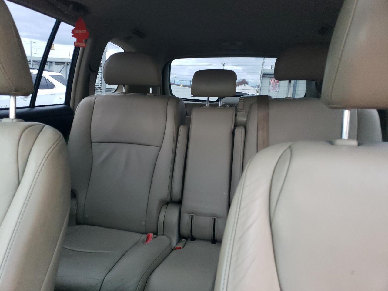 TOYOTA HIGHLANDER BASE