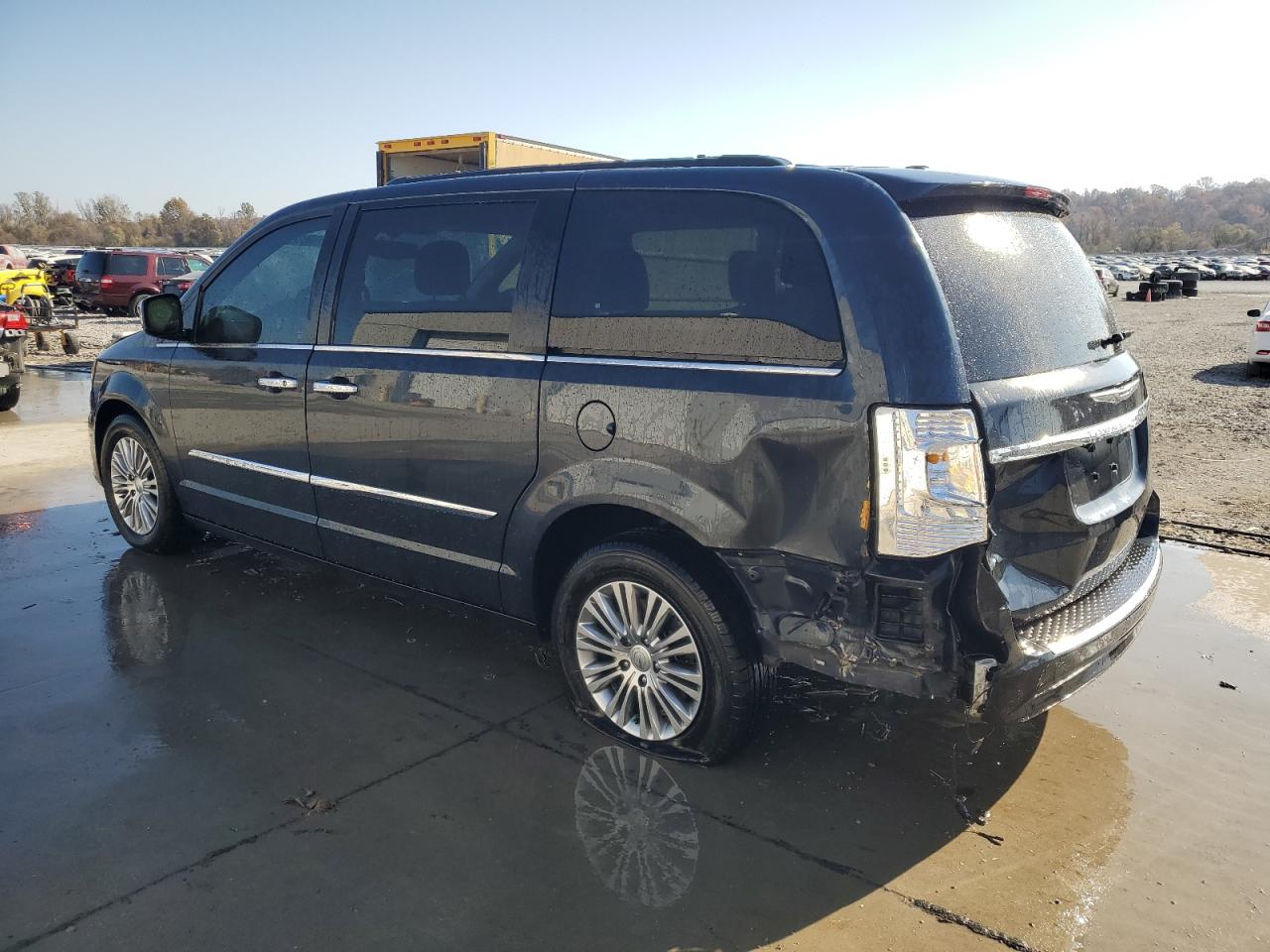 CHRYSLER TOWN & COUNTRY TOURING L