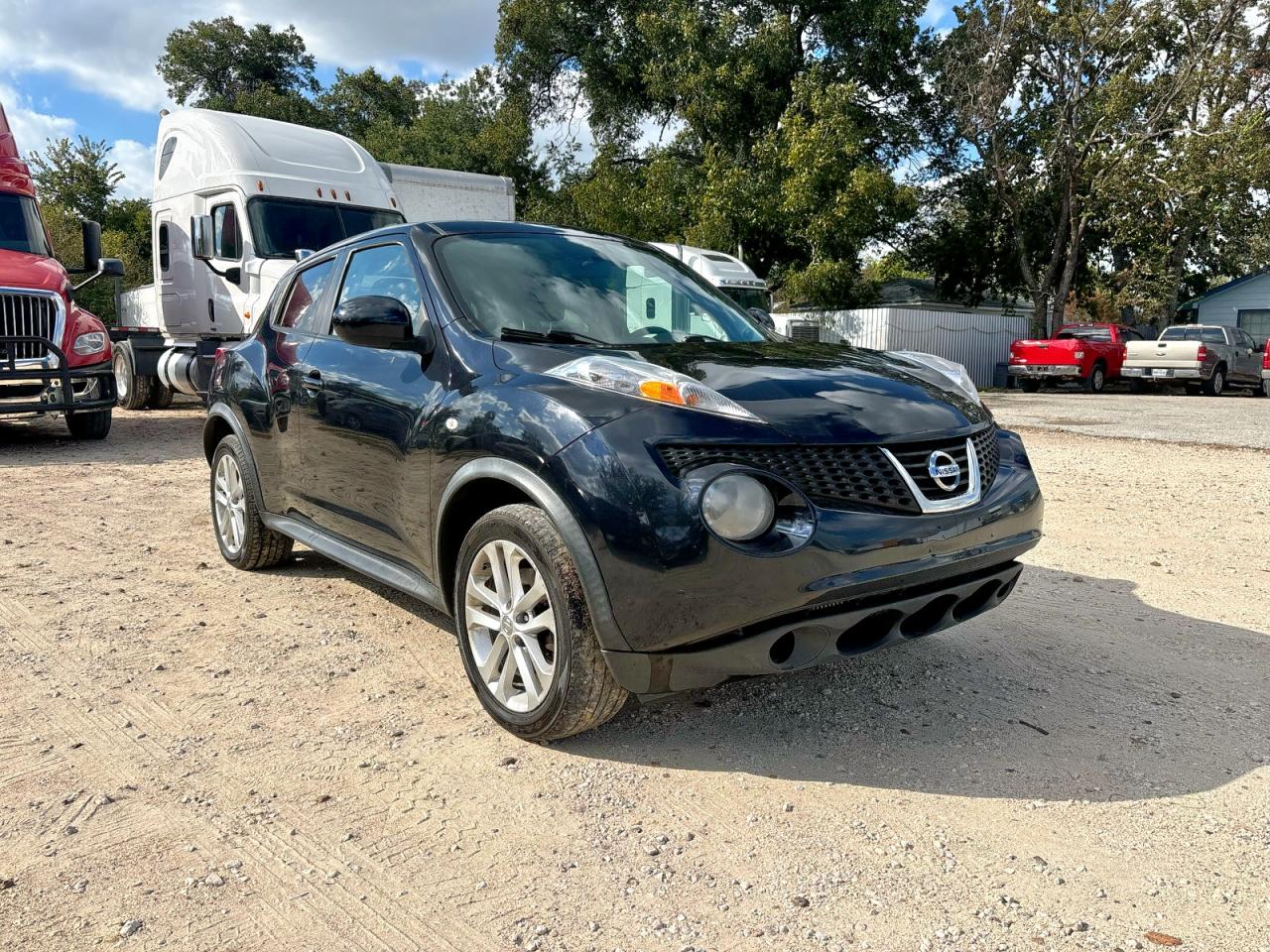 NISSAN JUKE S