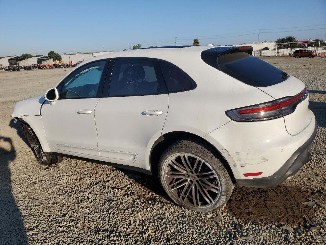PORSCHE MACAN BASE