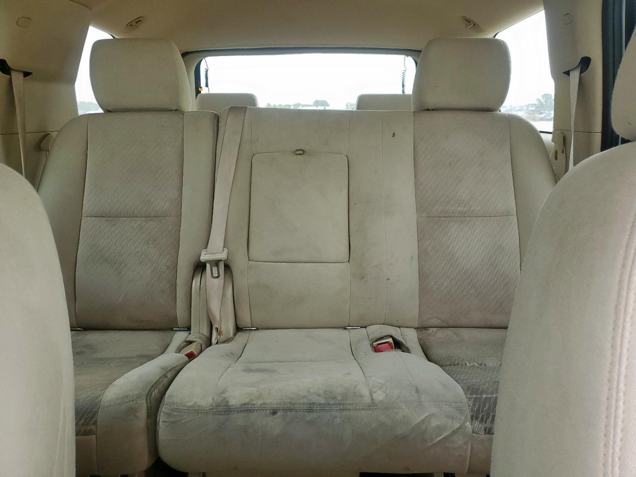 CHEVROLET TAHOE C1500 LS