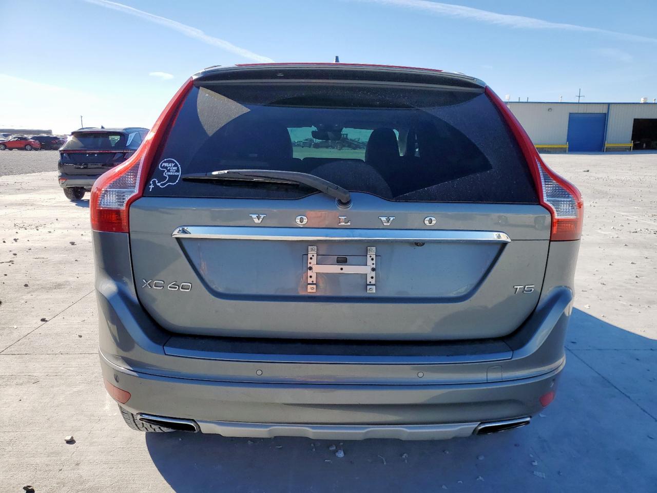 Lot #3318097387 2017 VOLVO XC60 T5 IN