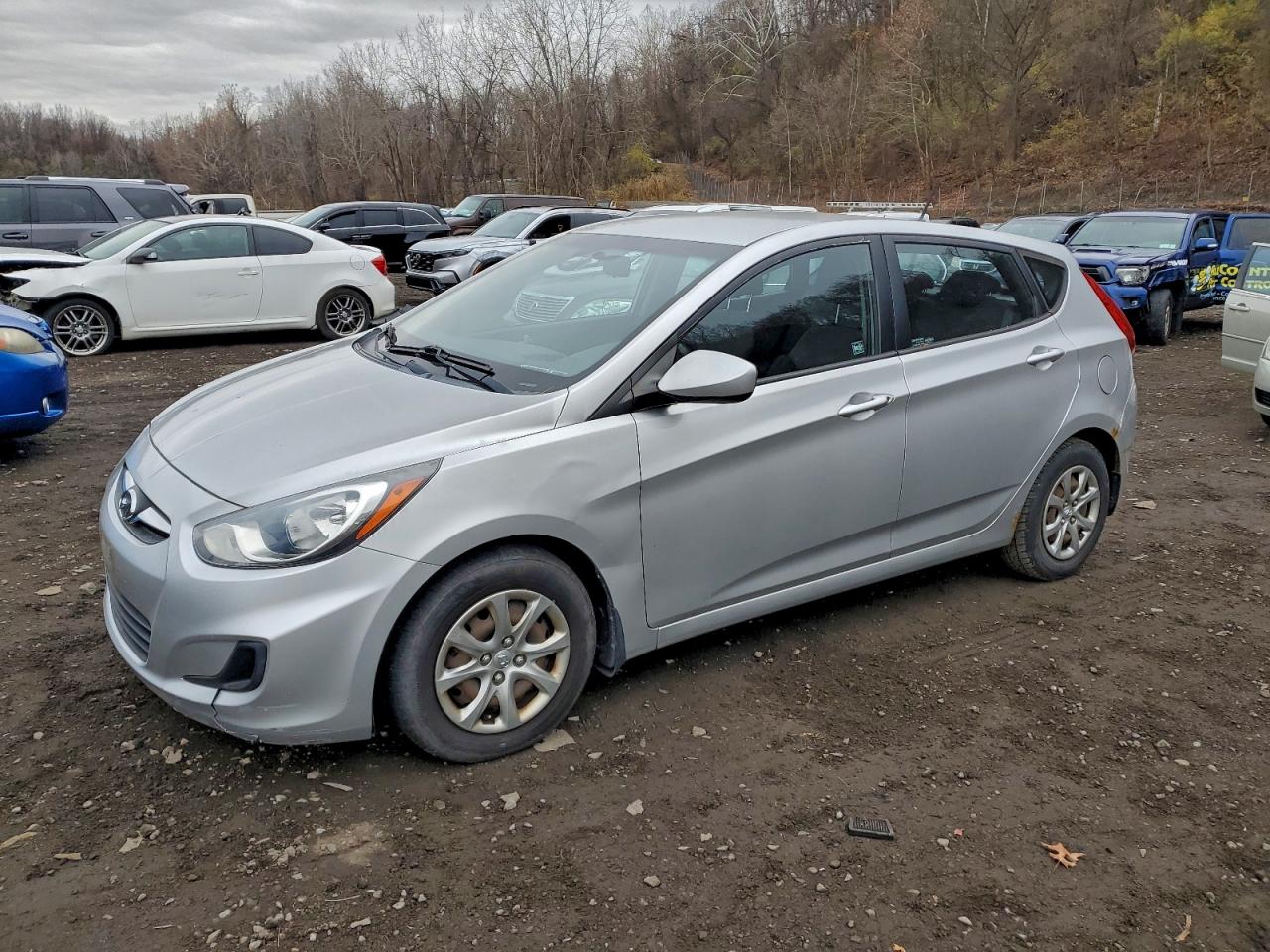 Lot #3305302309 2013 HYUNDAI ACCENT
