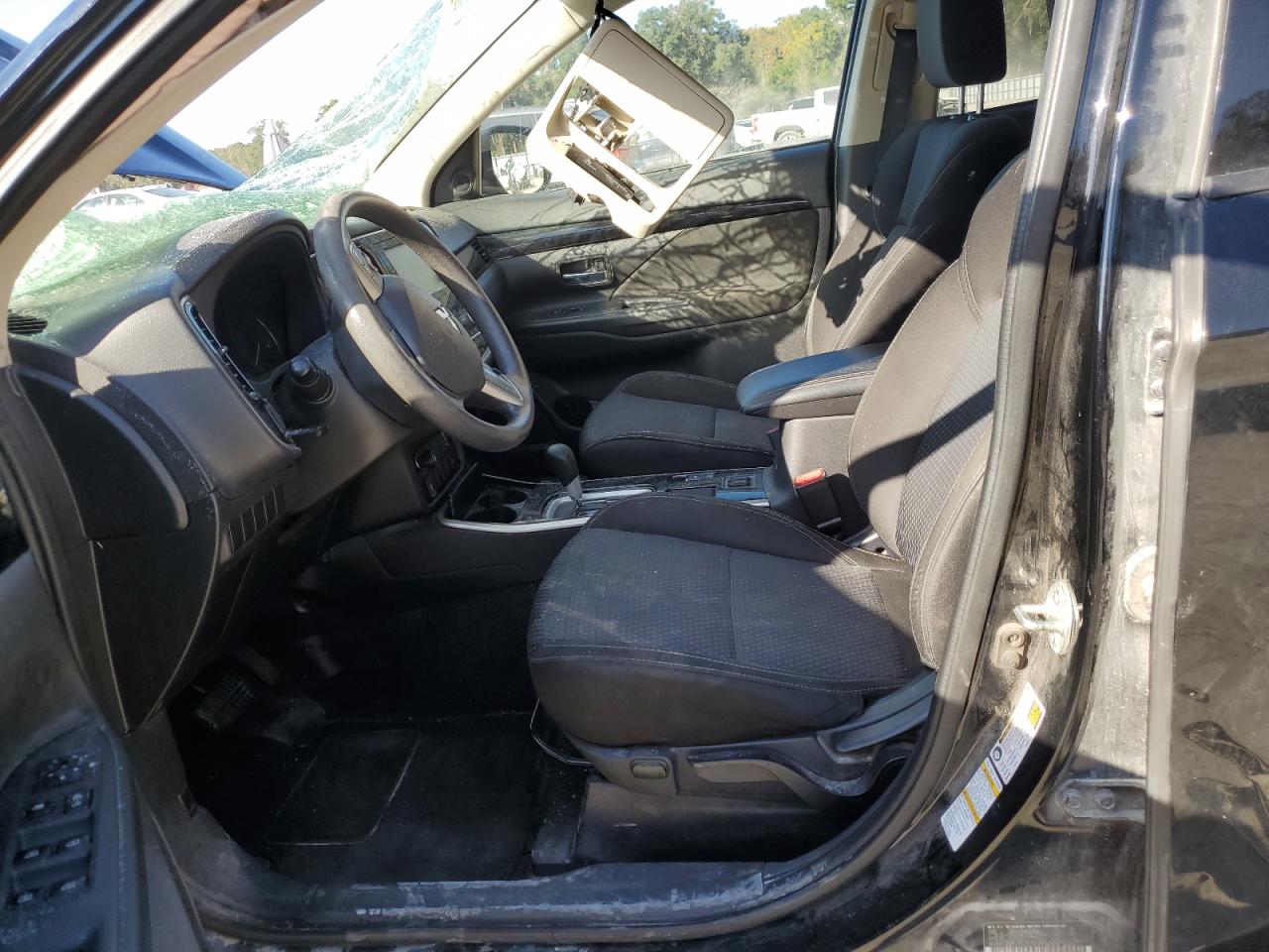 MITSUBISHI OUTLANDER ES