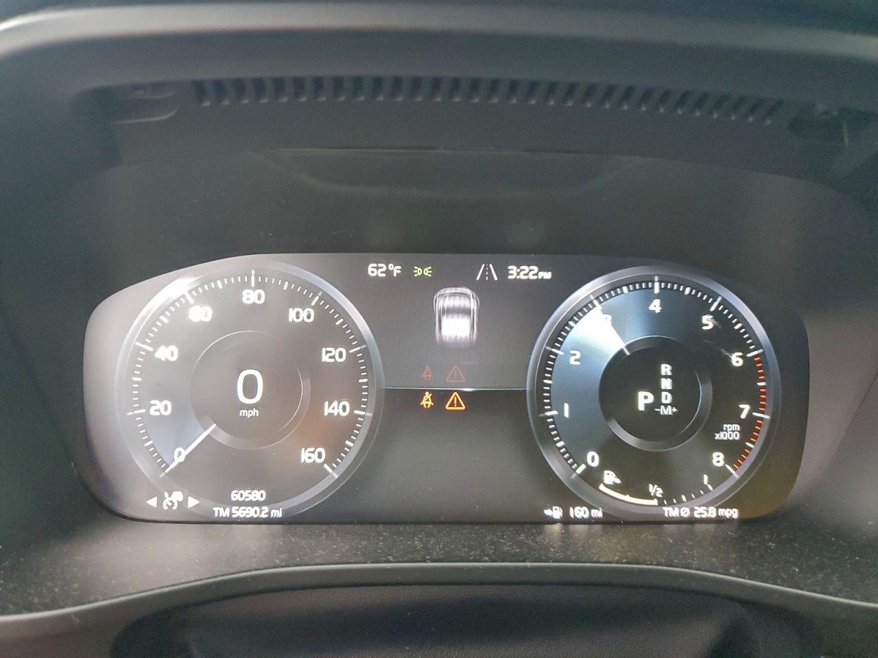 VOLVO XC40 T5 MOMENTUM