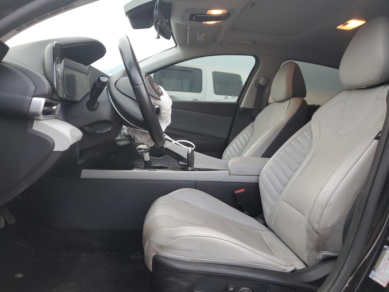 HYUNDAI ELANTRA LIMITED