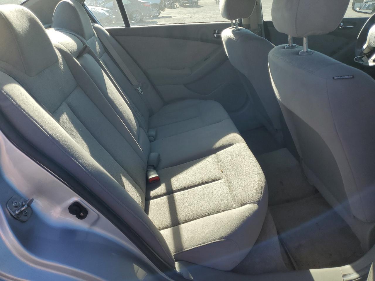 NISSAN ALTIMA BASE