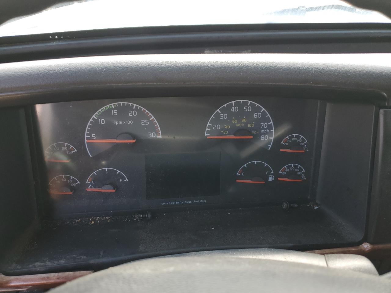 Lot #3282402262 2012 VOLVO VN VNL