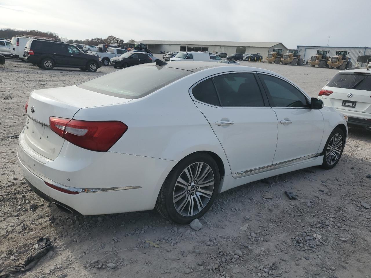 KIA CADENZA PREMIUM