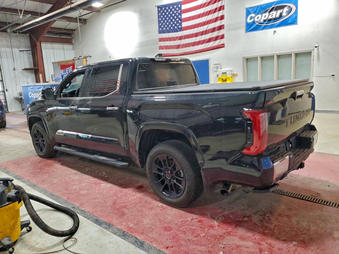 TOYOTA TUNDRA CREWMAX PLATINUM