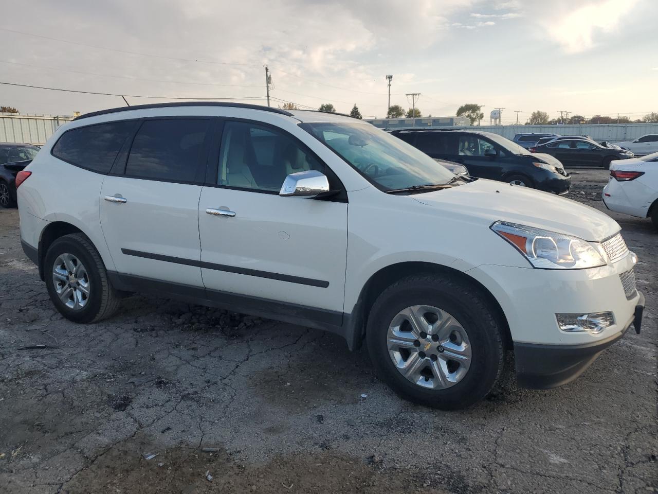CHEVROLET TRAVERSE LS