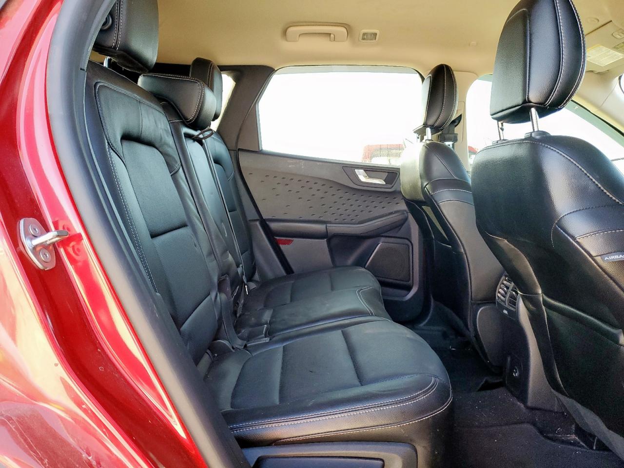 FORD ESCAPE TITANIUM