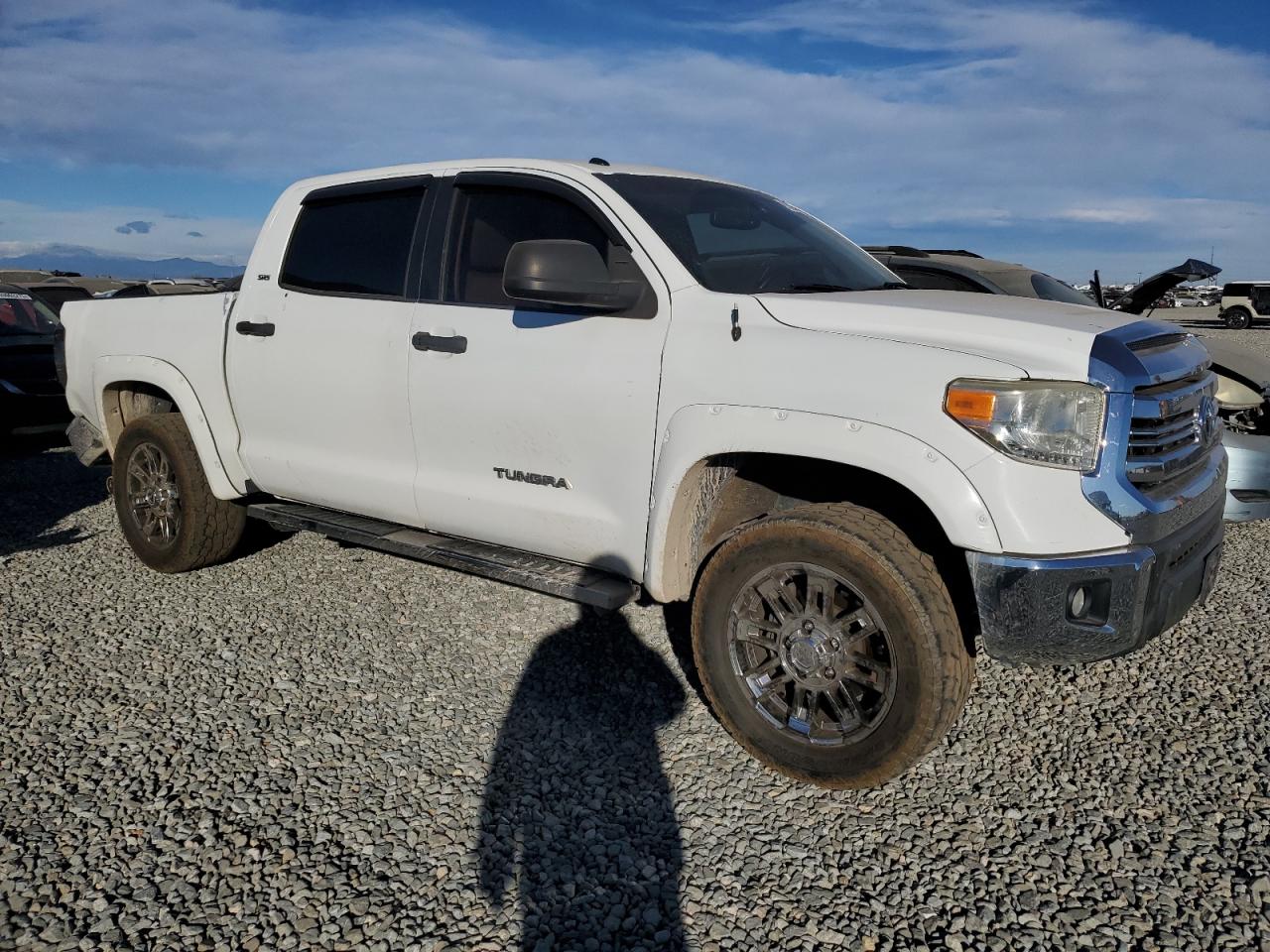 TOYOTA TUNDRA CREWMAX SR5