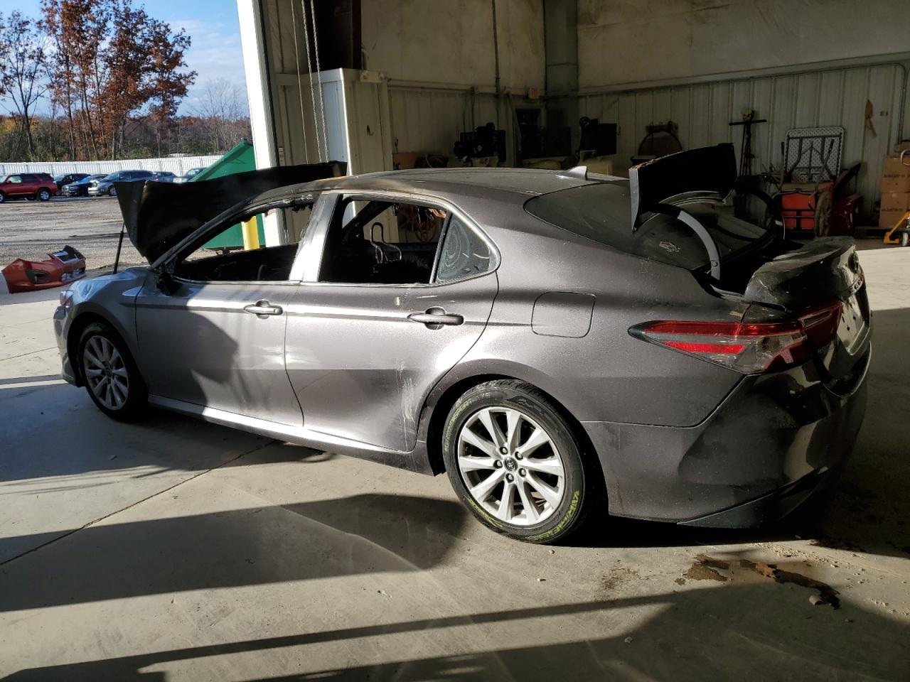 Lot #3302908131 2019 TOYOTA CAMRY L