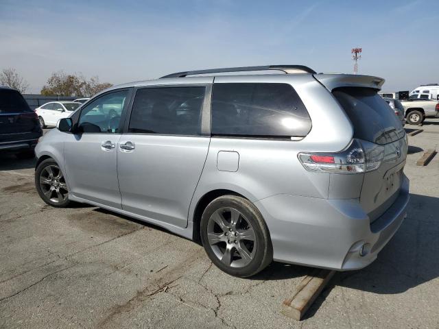 2016 TOYOTA SIENNA SE 5TDXK3DC9GS719771