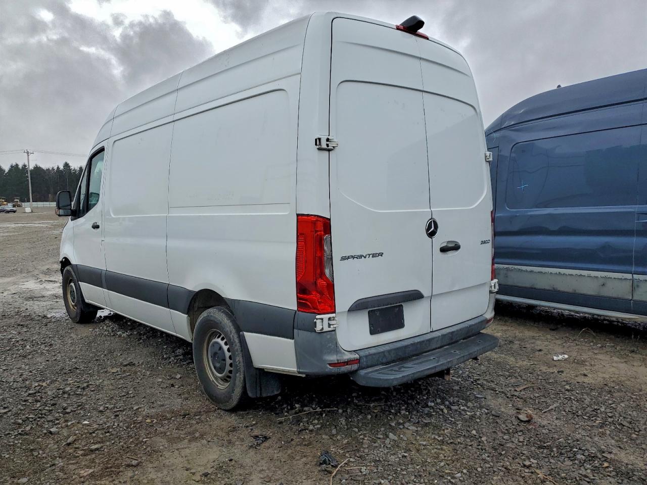 MERCEDES-BENZ SPRINTER 2500