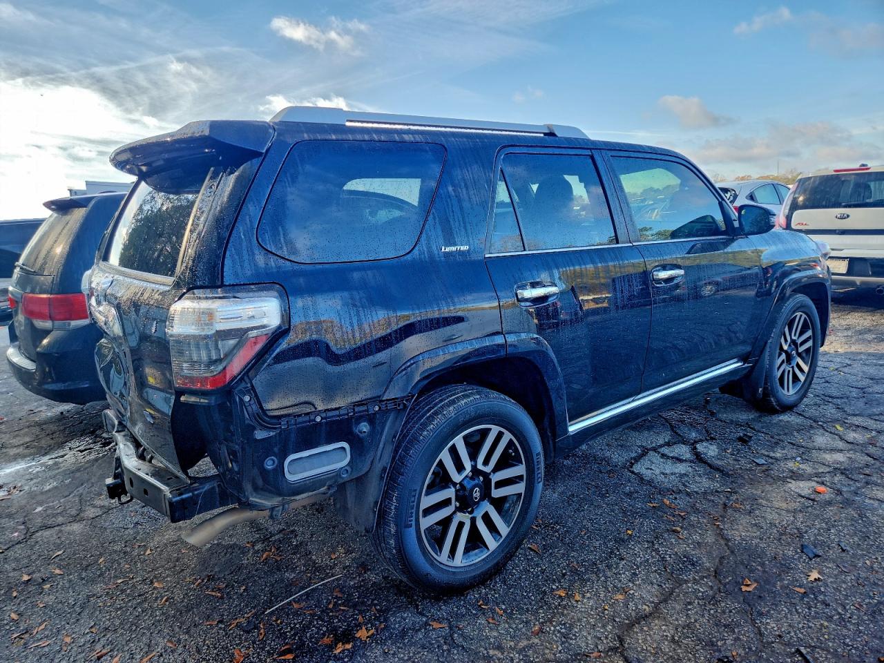 TOYOTA 4RUNNER SR5