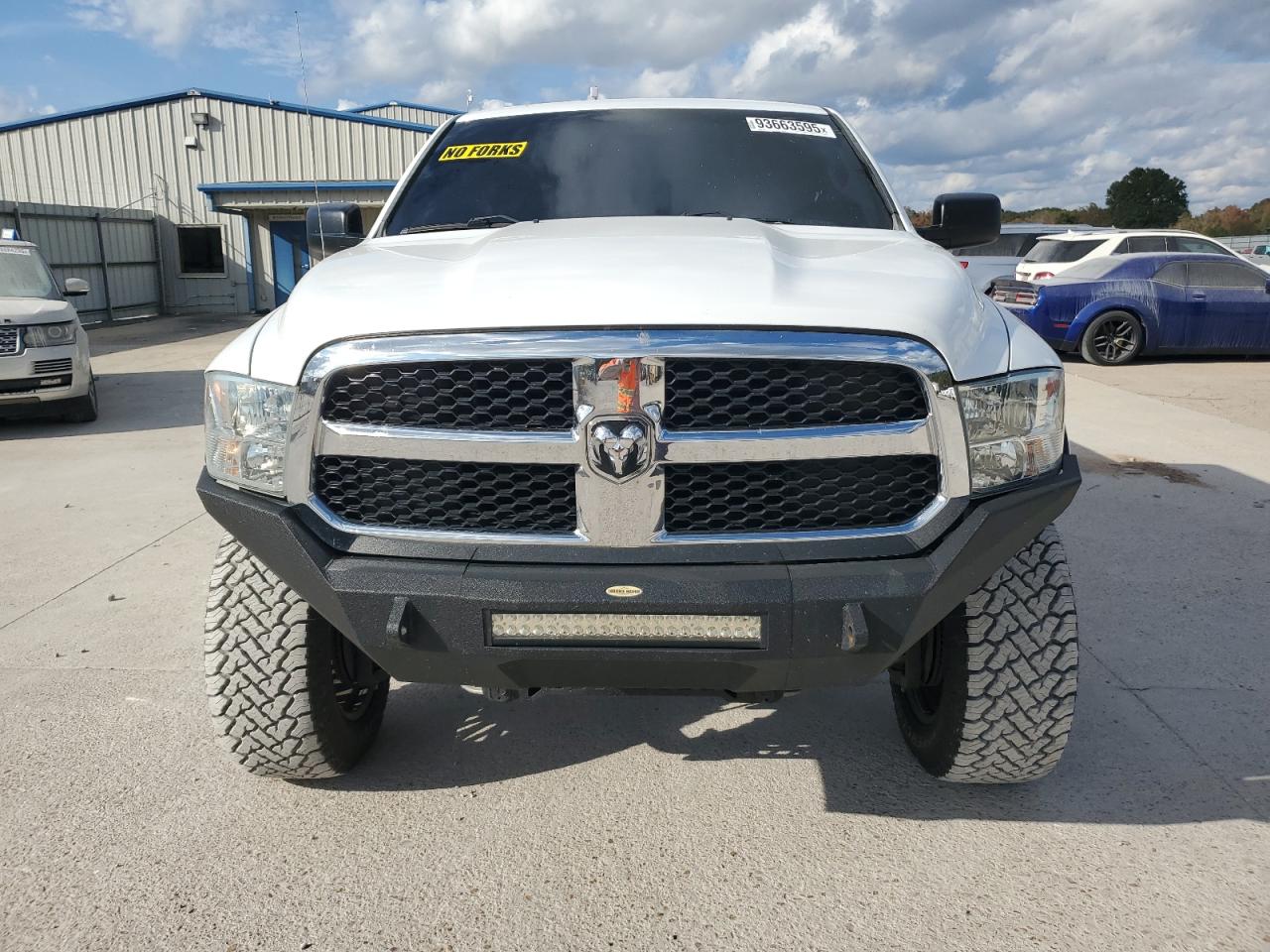 RAM 1500 SLT